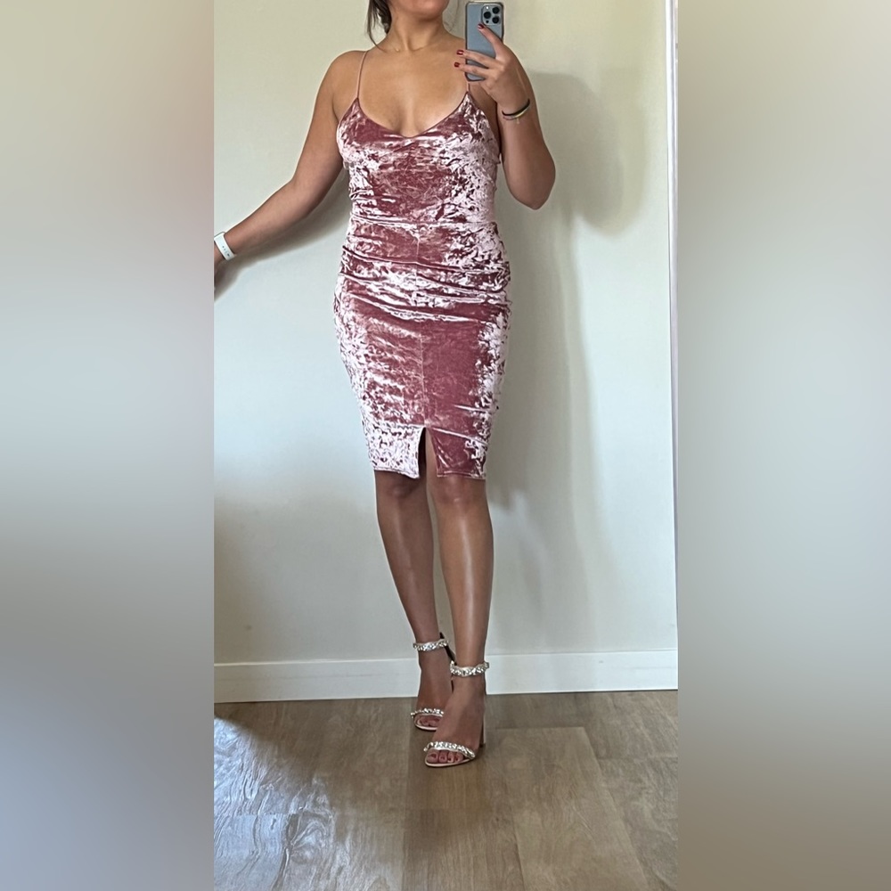 Velvet pink midi dress